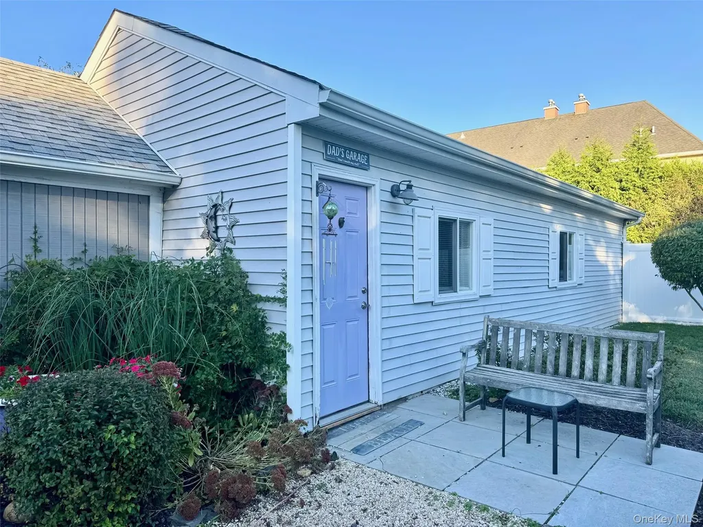 51 Furman Lane Patchogue NY 11772
