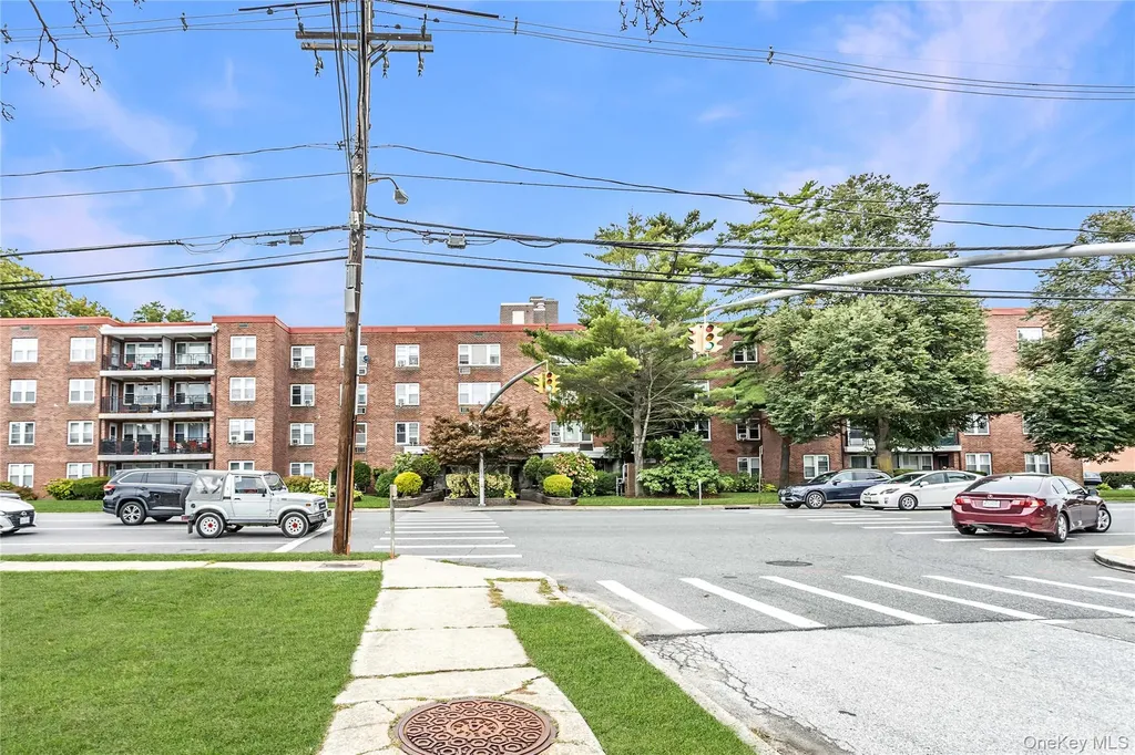 250 W Merrick Road Freeport NY 11520