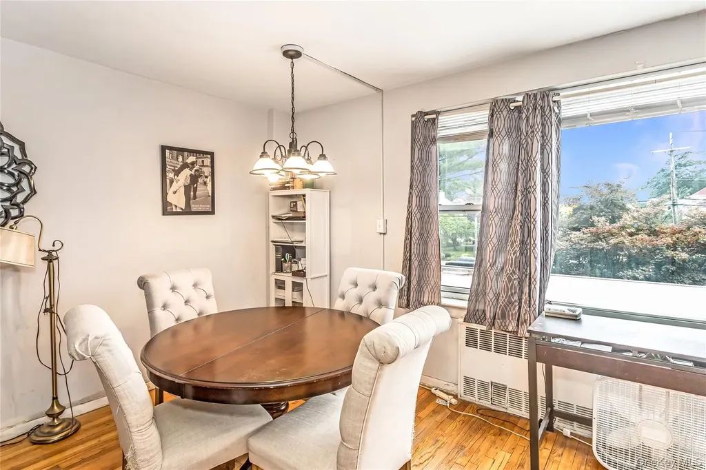 250 W Merrick Road Freeport NY 11520