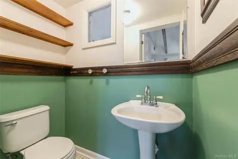 609 1st Street Greenport NY 11944