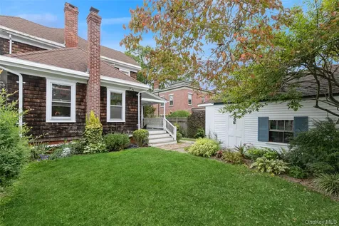 609 1st Street Greenport NY 11944
