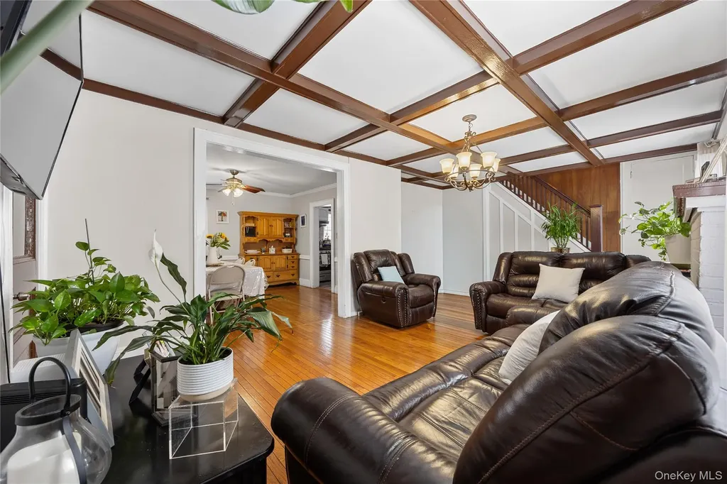 187 S Long Beach Avenue Freeport NY 11520