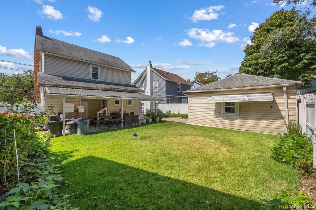 187 S Long Beach Avenue Freeport NY 11520