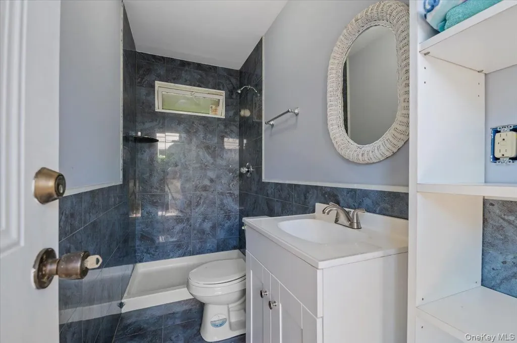 292 Breezyway Lawrence NY 11559