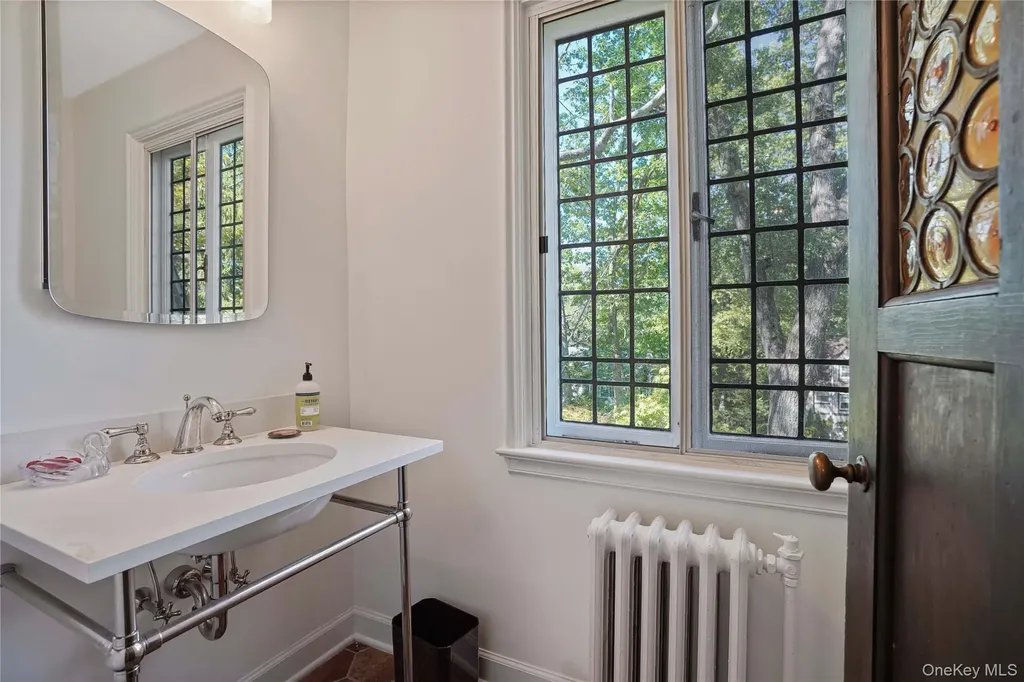 253 Cliff Avenue Pelham NY 10803