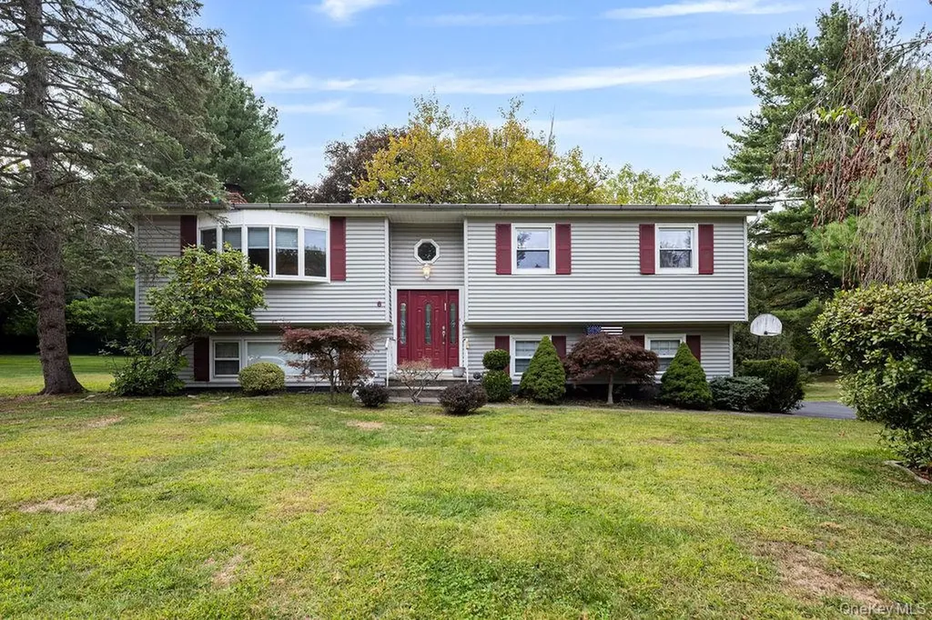 6 Fairway Oval Spring Valley NY 10977