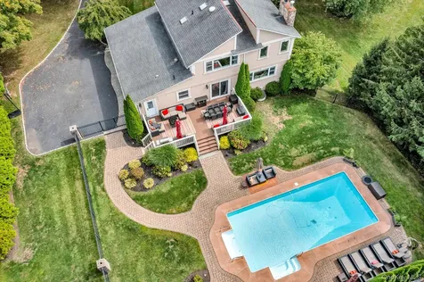 428 Greenbush Road N Blauvelt NY 10913