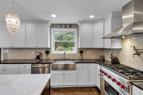 428 Greenbush Road N Blauvelt NY 10913