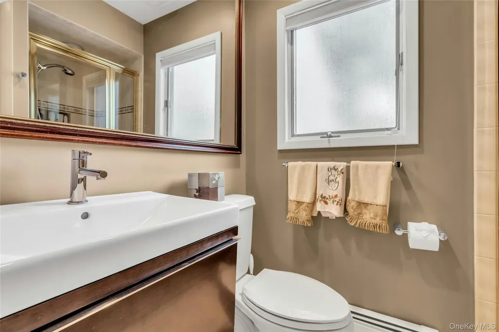 71 Hofstra Drive Plainview NY 11803