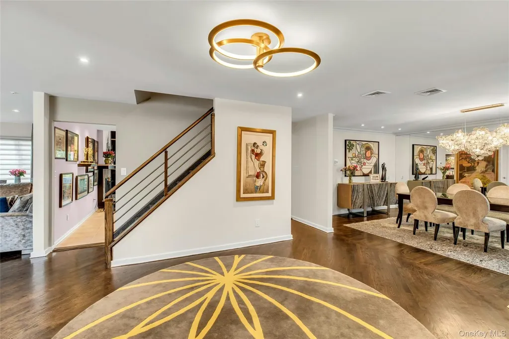 71 Hofstra Drive Plainview NY 11803
