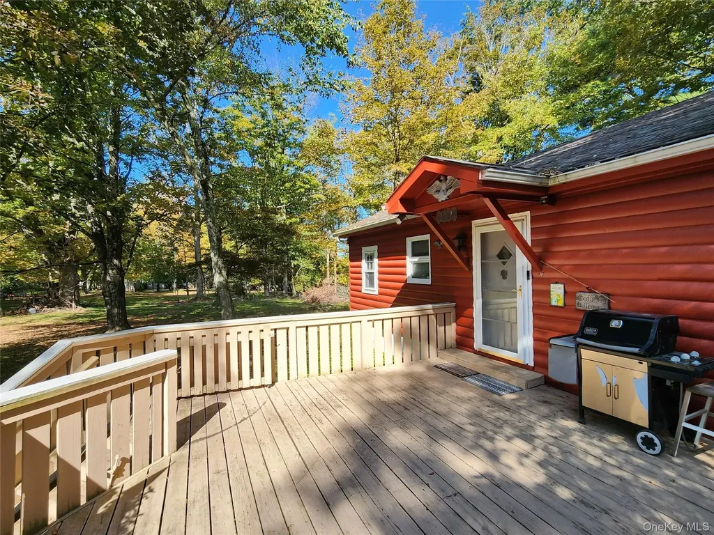 107 E Thompson Place Smallwood NY 12778