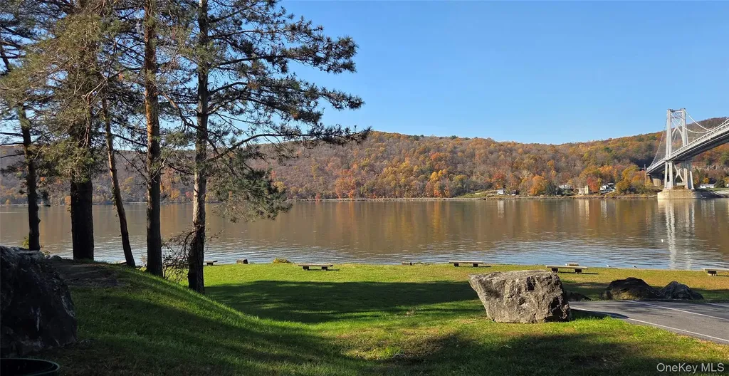 9 Hudson Heights Drive Poughkeepsie NY 12601