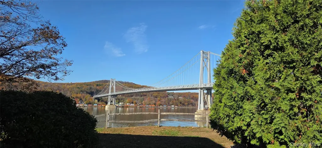 9 Hudson Heights Drive Poughkeepsie NY 12601