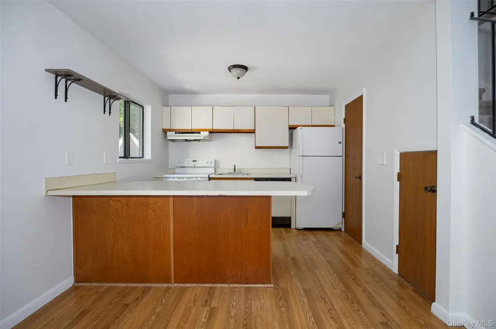 9 Hudson Heights Drive Poughkeepsie NY 12601