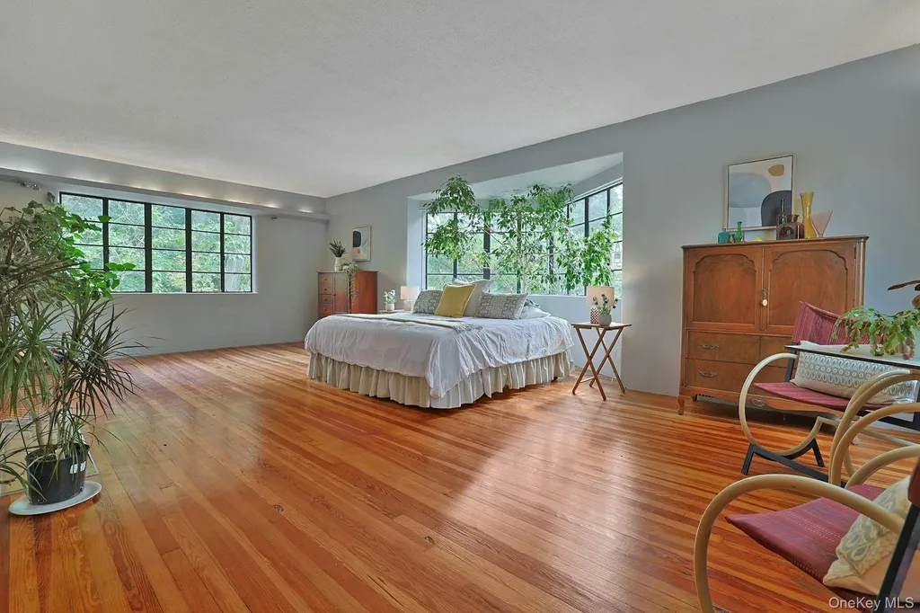 75 Lakeside Drive New Rochelle NY 10801