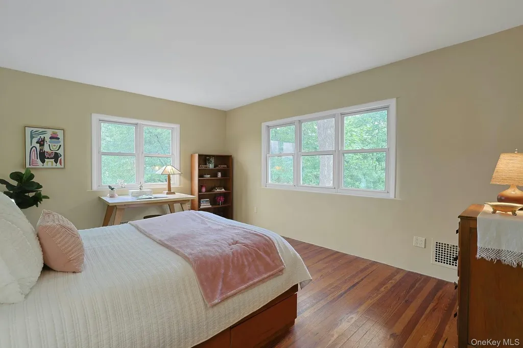 75 Lakeside Drive New Rochelle NY 10801