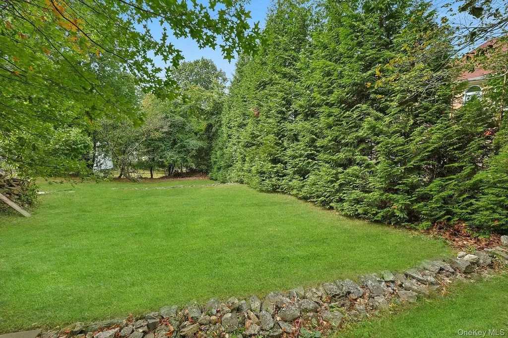 75 Lakeside Drive New Rochelle NY 10801