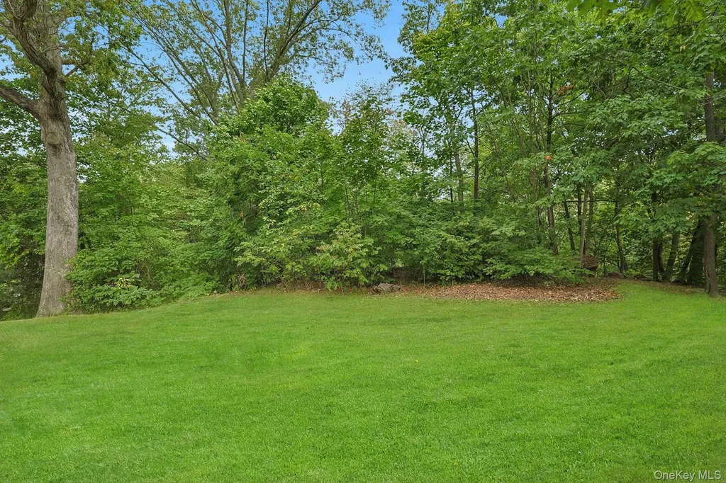 75 Lakeside Drive New Rochelle NY 10801