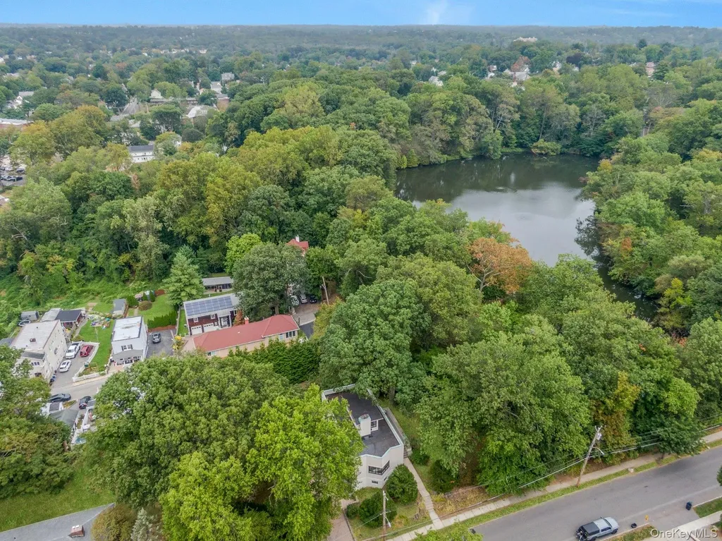 75 Lakeside Drive New Rochelle NY 10801