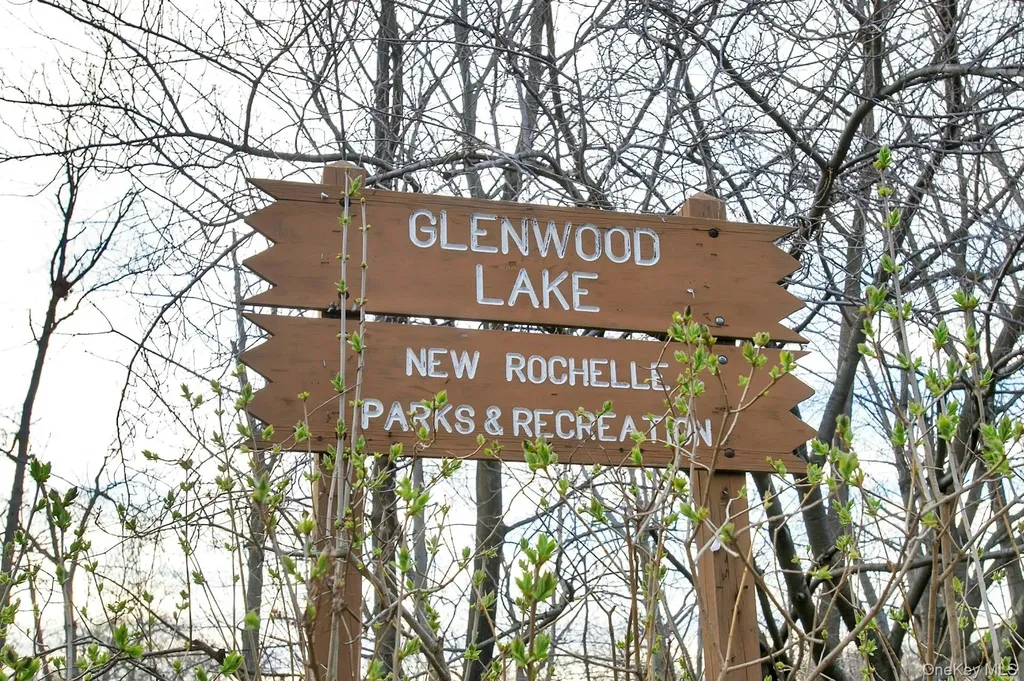 75 Lakeside Drive New Rochelle NY 10801