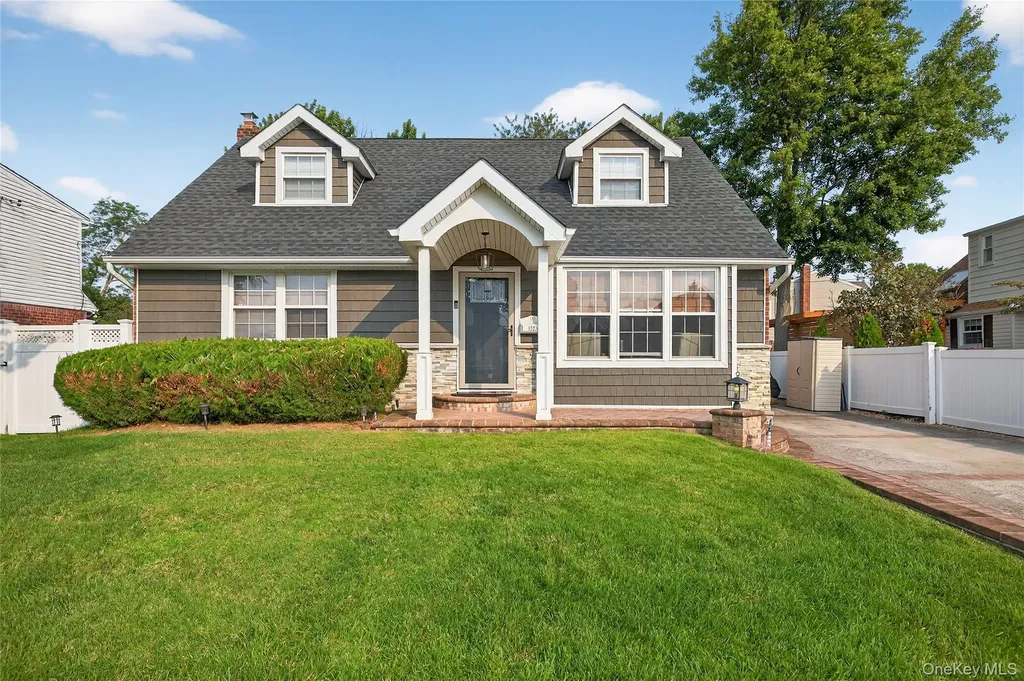 1723 Kroll Road East Meadow NY 11554