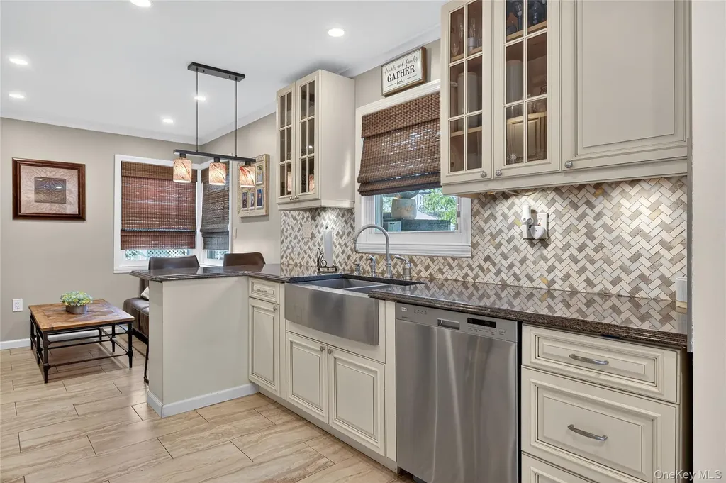1723 Kroll Road East Meadow NY 11554