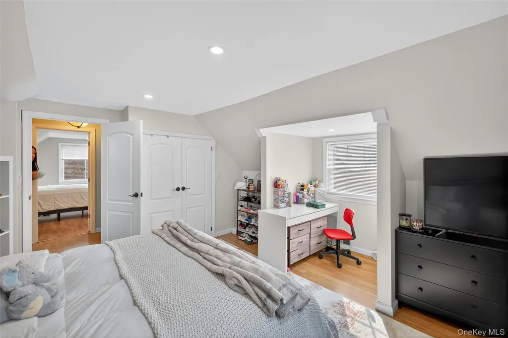 1723 Kroll Road East Meadow NY 11554