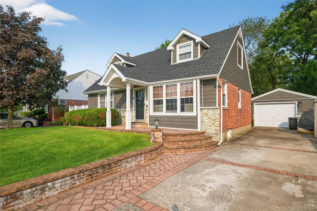 1723 Kroll Road East Meadow NY 11554