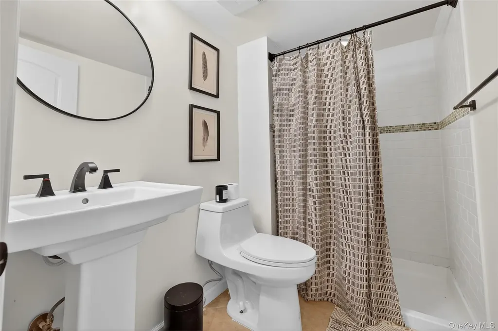 1723 Kroll Road East Meadow NY 11554