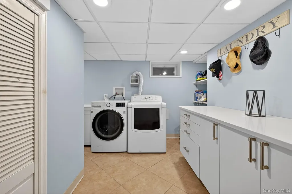 1723 Kroll Road East Meadow NY 11554