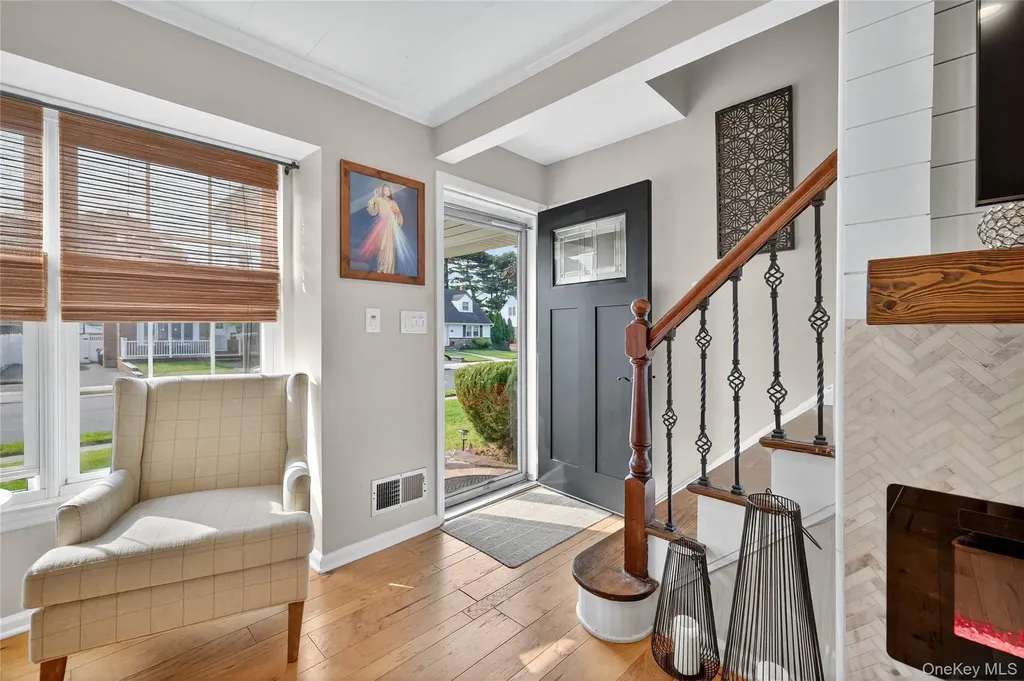 1723 Kroll Road East Meadow NY 11554