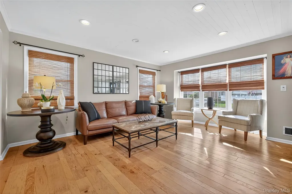 1723 Kroll Road East Meadow NY 11554