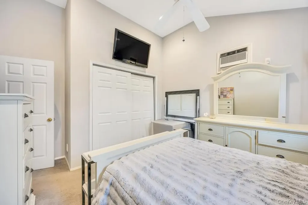 63 Silver Lane Levittown NY 11756