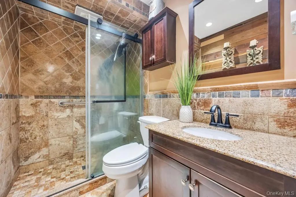 63 Silver Lane Levittown NY 11756
