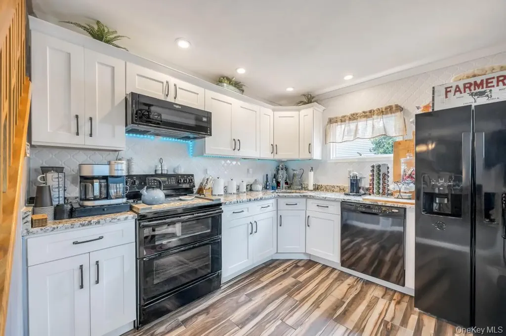 63 Silver Lane Levittown NY 11756