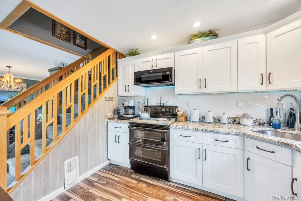 63 Silver Lane Levittown NY 11756