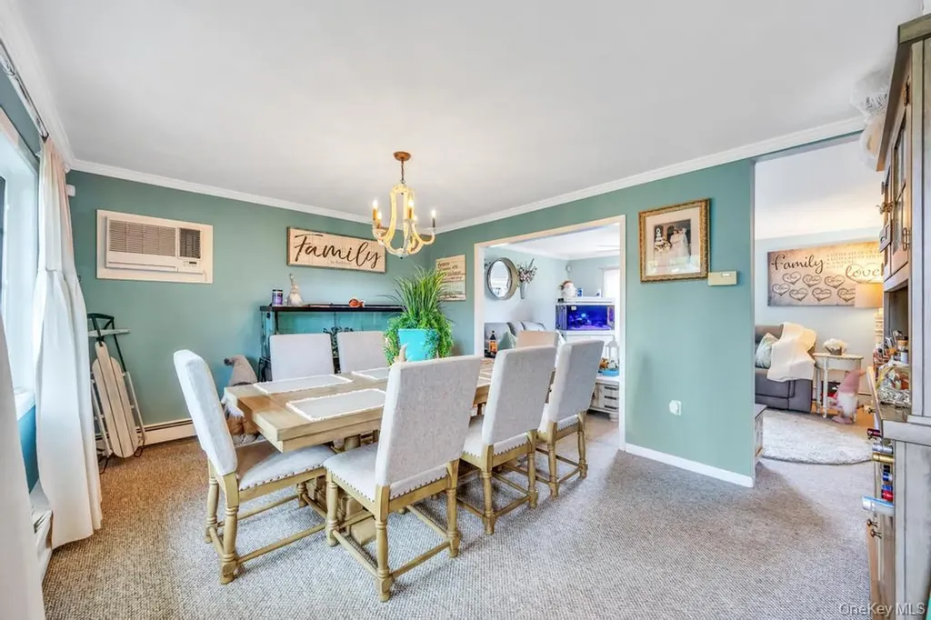 63 Silver Lane Levittown NY 11756