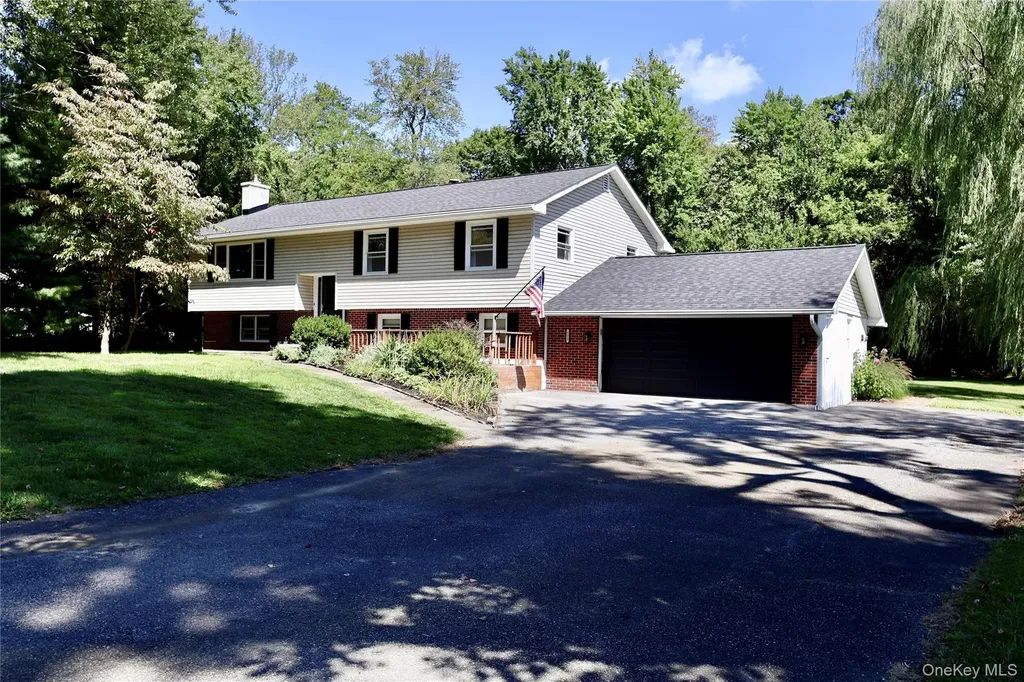 122 King Drive Poughkeepsie NY 12603