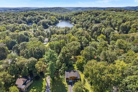 35 Lake Trail Carmel NY 10512