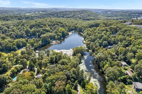 35 Lake Trail Carmel NY 10512