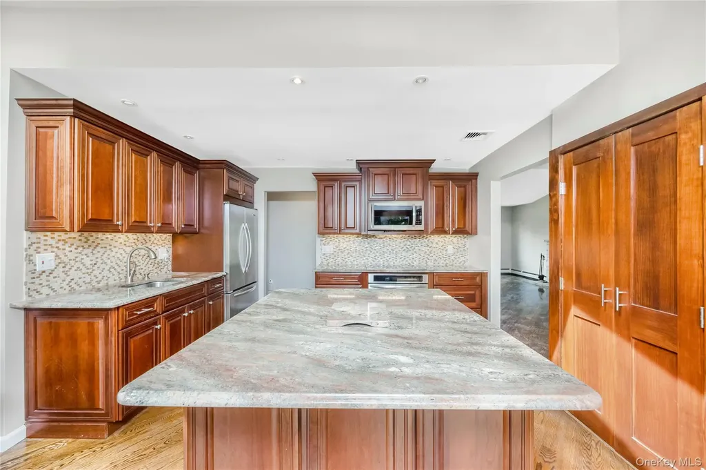 18 Central Avenue Amityville NY 11701