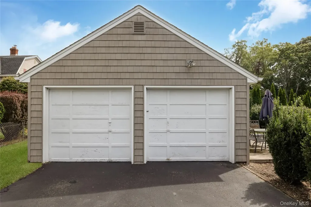 18 Central Avenue Amityville NY 11701
