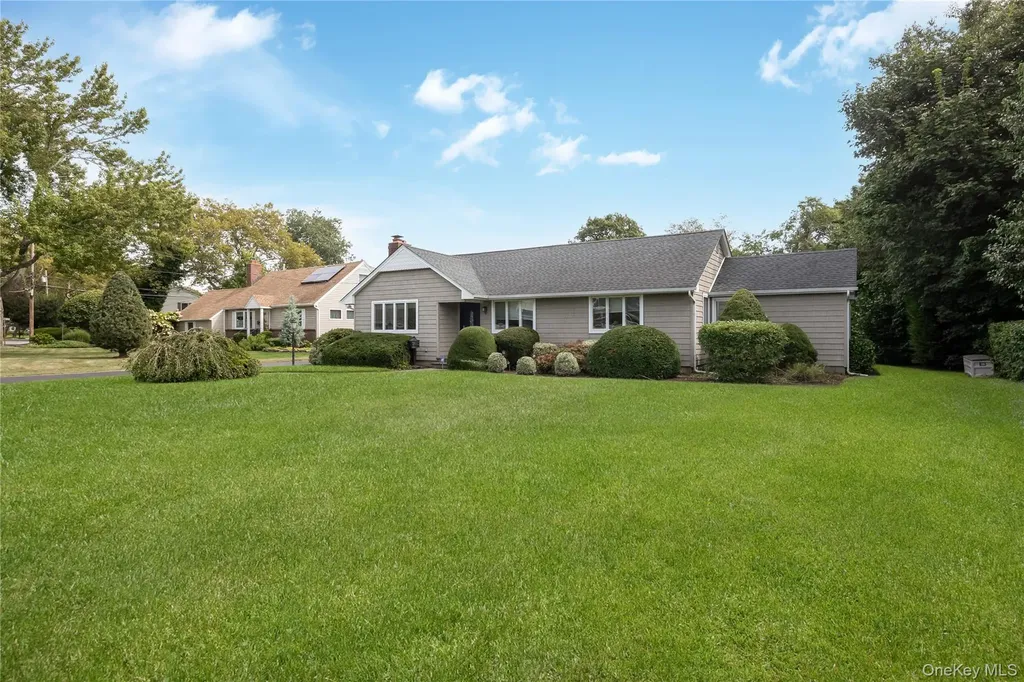 18 Central Avenue Amityville NY 11701