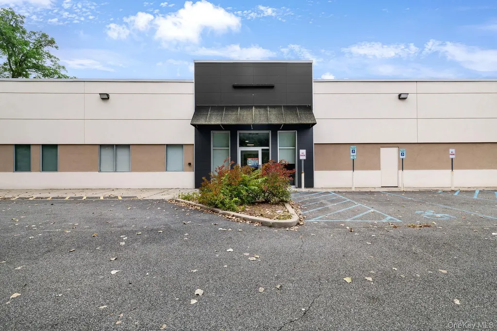 982 Main Street Fishkill NY 12524