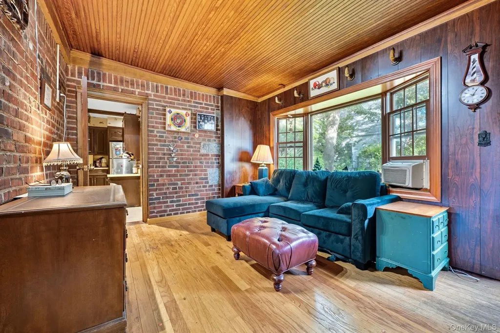 145 Cornwell Avenue Valley Stream NY 11580