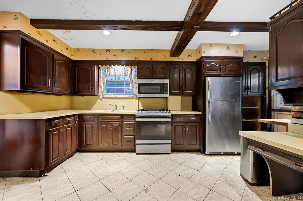 145 Cornwell Avenue Valley Stream NY 11580
