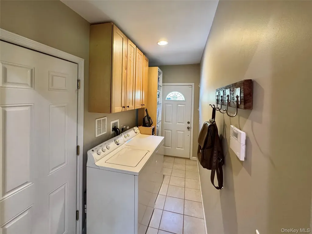 96 Daley Road Poughkeepsie NY 12603
