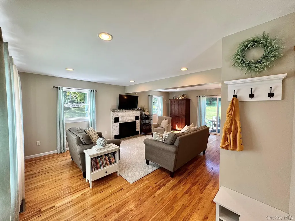 96 Daley Road Poughkeepsie NY 12603