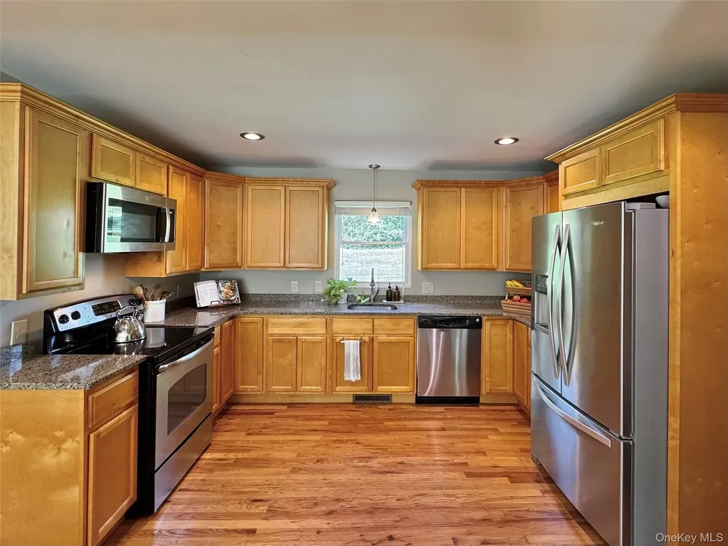 96 Daley Road Poughkeepsie NY 12603