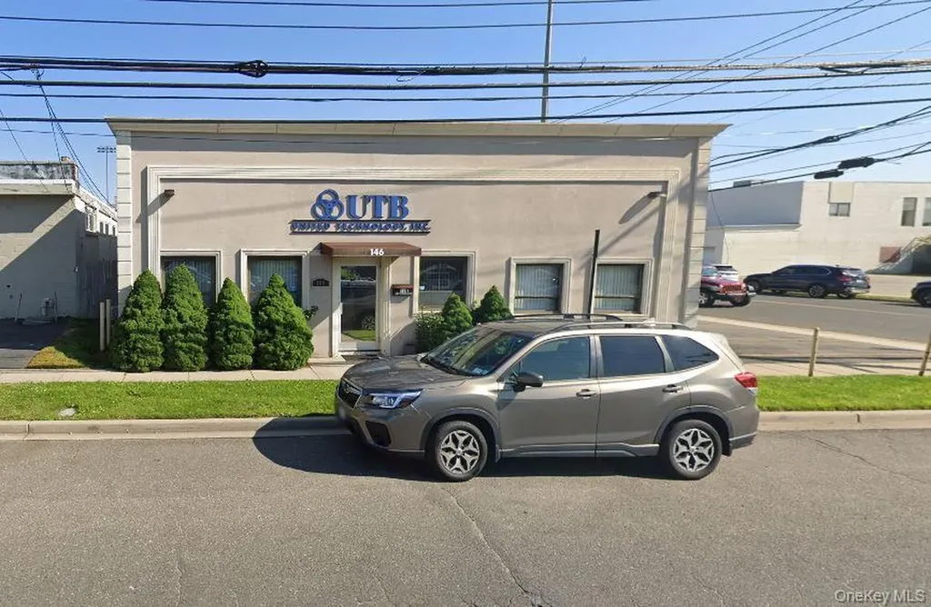 146 E 2nd Street Mineola NY 11501